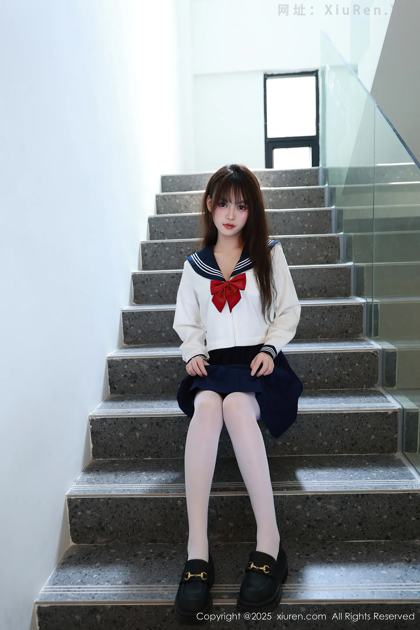 图片[4]-[XiuRen秀人网] VOL.10458 新人模特糯咪性感JK制服配超薄白丝袜秀曼妙身姿撩人诱惑写真88P-秀人网官方网站